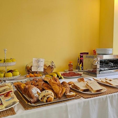 B&B Ai Cipressi Λούκα Εξωτερικό φωτογραφία