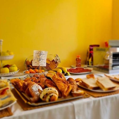 B&B Ai Cipressi Λούκα Εξωτερικό φωτογραφία